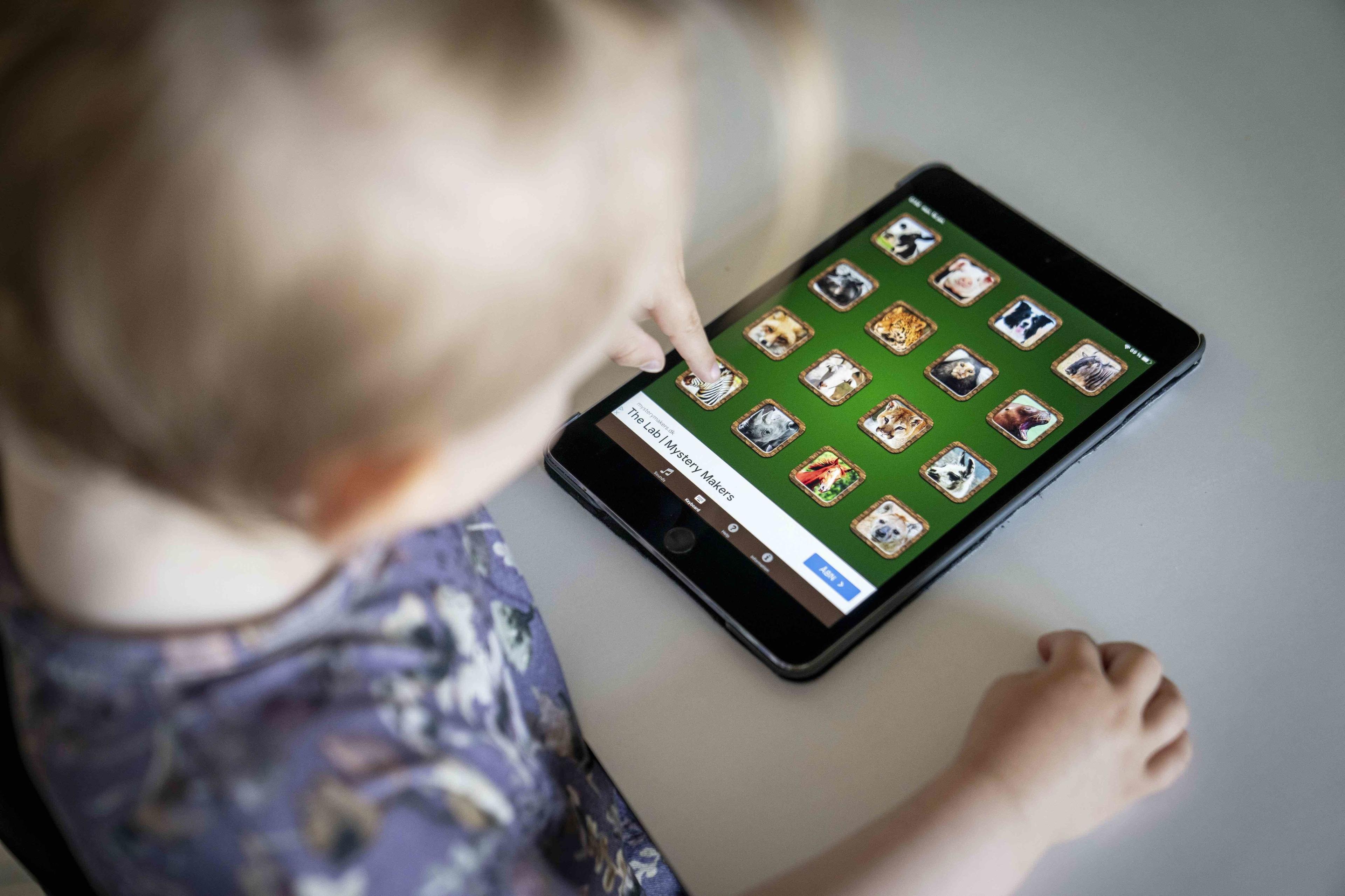 Tæt på hvert tredje fireårige barn i undersøgelsen havde egen tablet som iPad eller smartphone. Det gjaldt for 29 procent. (Arkivfoto).