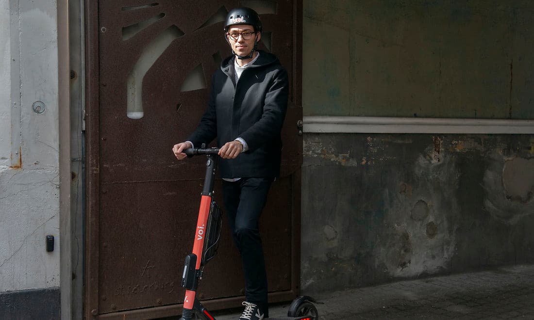 Eric André er landechef for Voi. Han fortæller, at den svenske virksomhed helst vil udvide i danske byer, hvor kommunerne ønsker et tæt samarbejde.