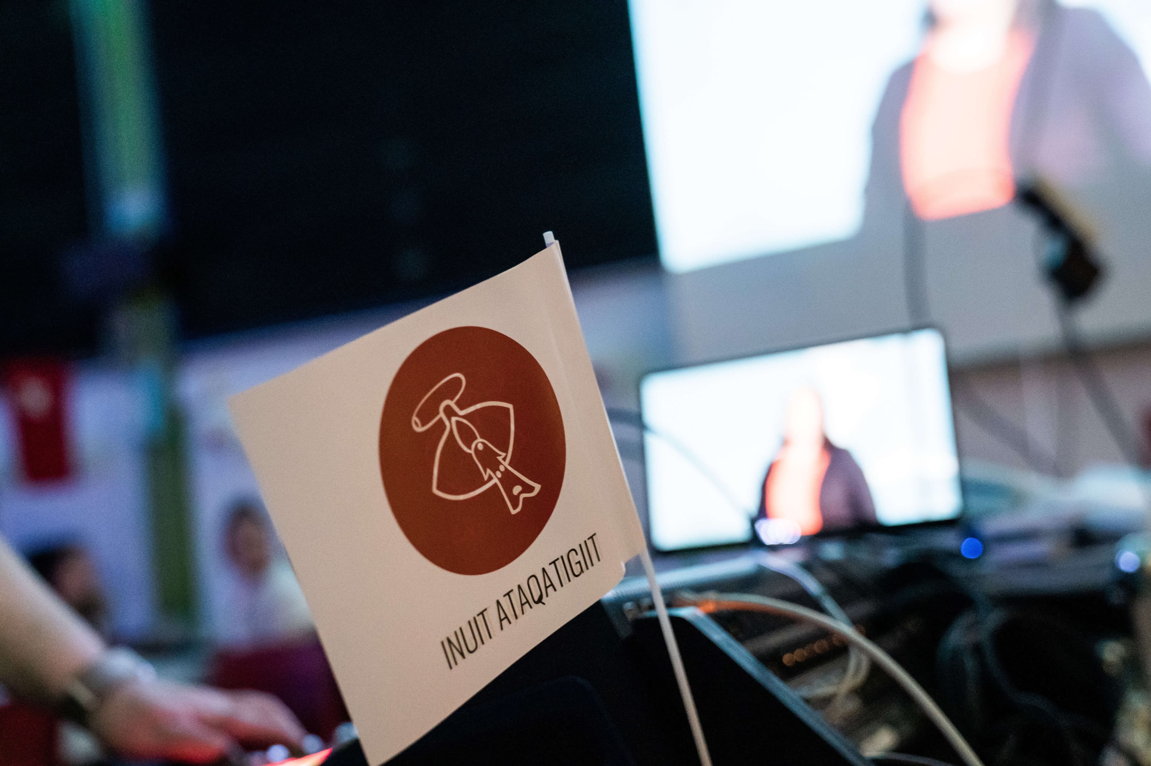 IA er blevet det største parti ved valget til Inatsisartut foran Siumut og fortsætter de gode resultater i kommunerne.